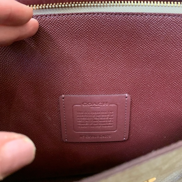 💥💥SOLD💥💥Tatum Carryall Tote - Picture 6 of 9